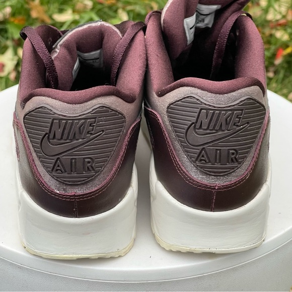 Nike Air Max 90 PRM Shoes Womens 8 Metallic Mahogany Running Sneakers 896497-903 - Picture 10 of 13